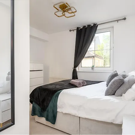 2bed-ground Floor-free Parking * Edynburg