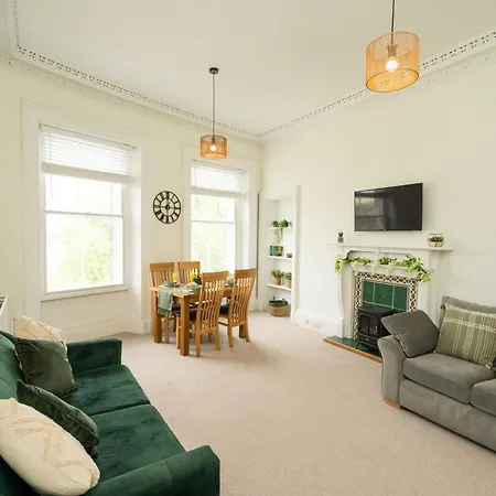 Stylish 3 Bed New Town - Traquair アパート