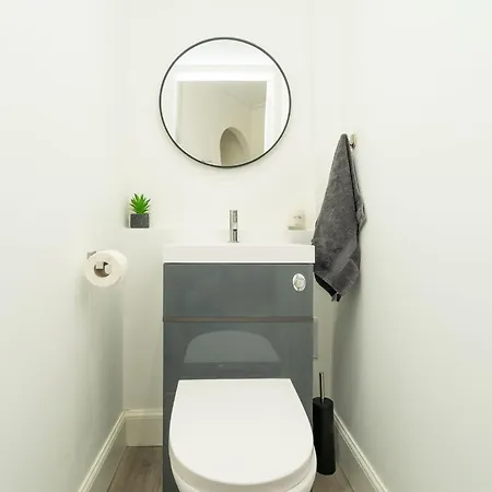 Stylish 3 Bed New Town - Traquair