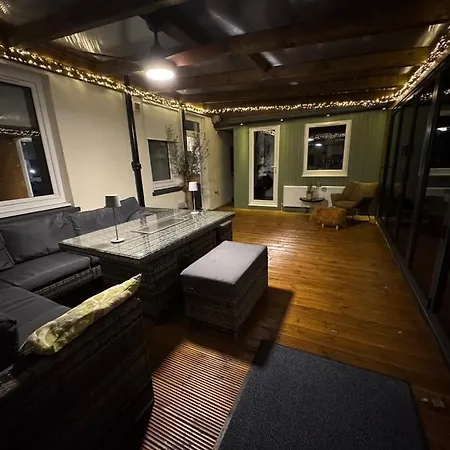 Rena- Bright And Modern City Center Apartment. *