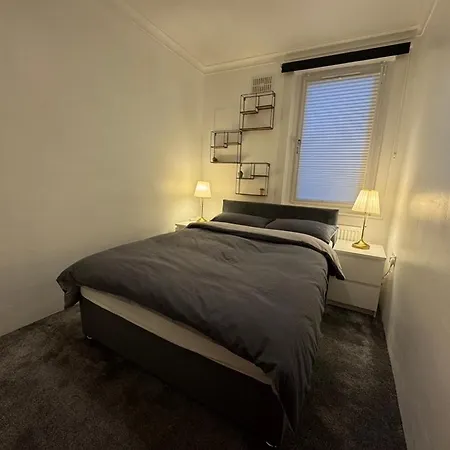 Rena- Bright And Modern City Center Apartment. * Edinburgh