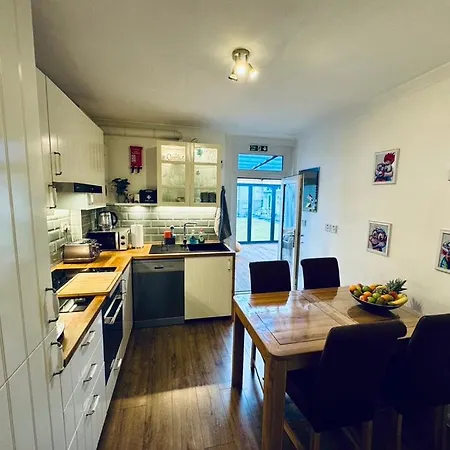 Rena- Bright And Modern Center Apartment. * Edynburg