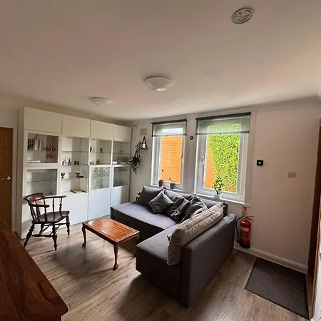 Rena- Bright And Modern City Center Apartment. Apartment *