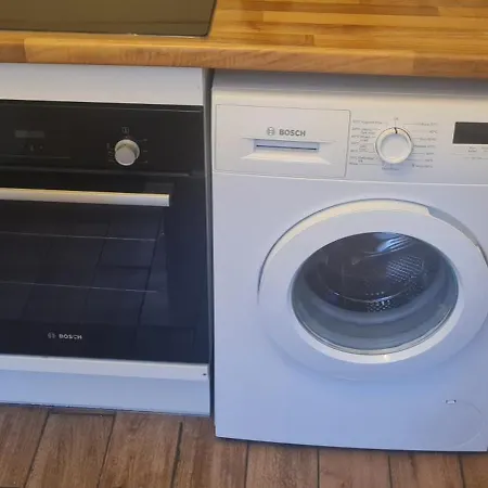 223 Websters Land - Stunning Castle View Apartment Edinburgh