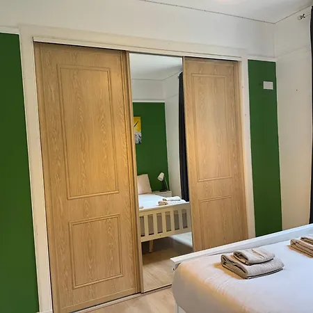 Апартаменты Peaceful Centre Retreat At Great Location And Easy Access