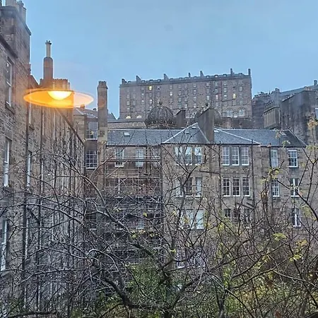 Daire Cosy 2 Bedroom Flat-castle View *