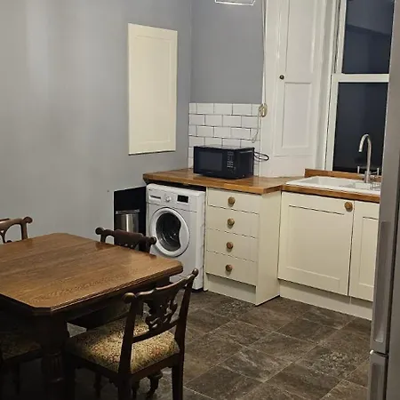 Cosy 2 Bedroom Flat-castle View