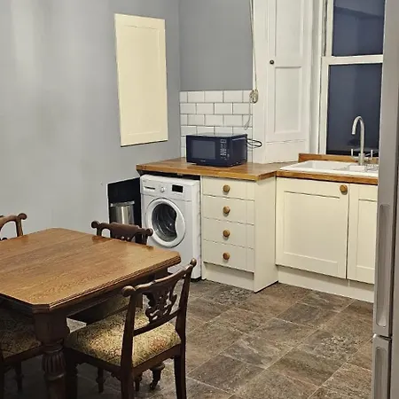 Cosy 2 Bedroom Flat-castle View * Edinburg