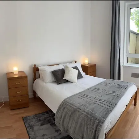 2 Bedroom Cosy Ground Floor Flat Édimbourg