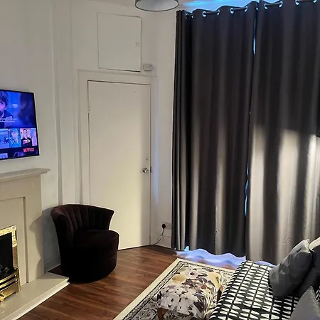 Royal Apartment *