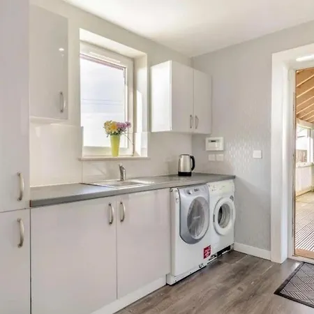 Sleeps 10 - Hot Tub - Pool Table - Play Park 度假居 *