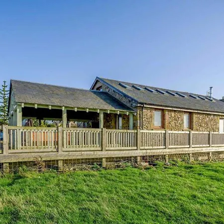 10 Guests - 5 Bedrooms - Deck - Hot Tub Hébergement de vacances