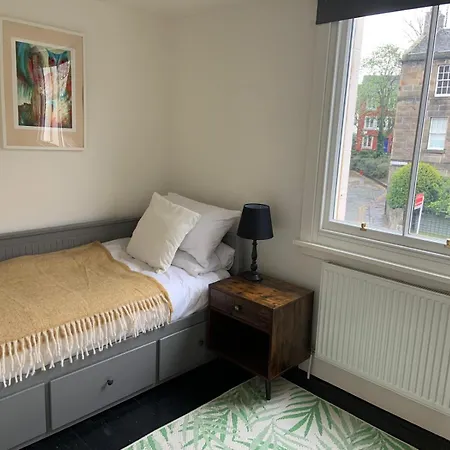 The Stockbridge Photography Studio 3 Bedrooms, 1 Bathroom Lägenhet Edinburg