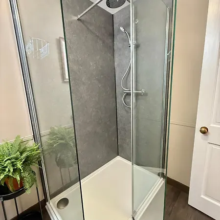 Modern Vintage Bliss Near Calton Hill