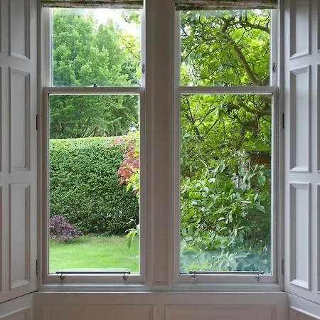 Victorian With Car Parking In Driveway, Murrayfield Appartement