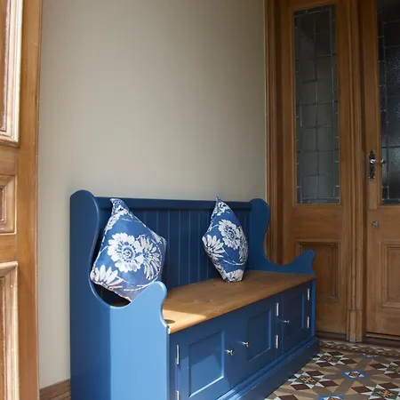 Victorian With Car Parking In Driveway, Murrayfield Appartement