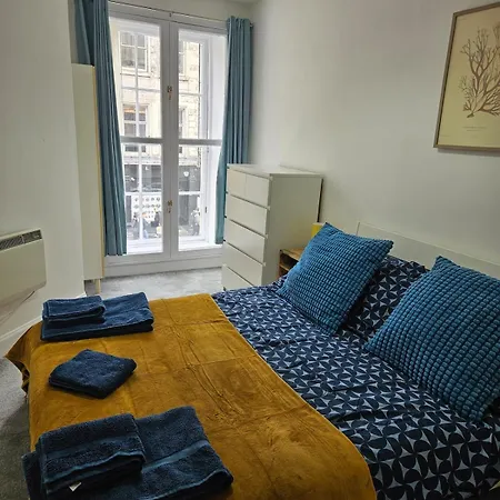 Flat In Old Town - Amazing Location Apartment