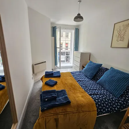 Flat In Old Town - Amazing Location Apartment