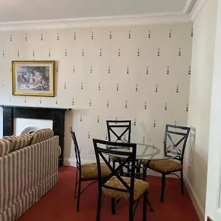 Apartment Royal Mile Cranston *