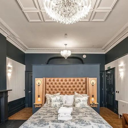 Bonnie Haymarket 5*