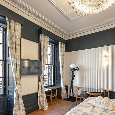 Bonnie Haymarket 5*