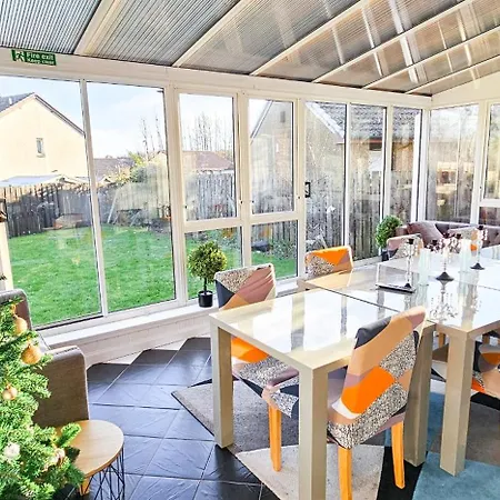 Duddingston 9 Bedroom Private House Or 9 Individual With Shared Holiday home Edinburgh