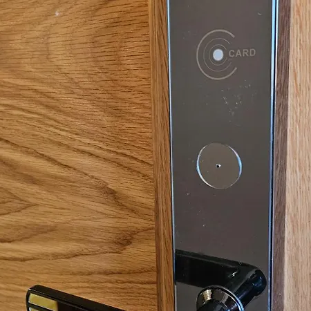 Duddingston 9 Bedroom House - *