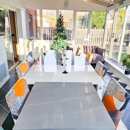 Duddingston 9 Bedroom House -