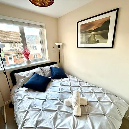 بيت للعطل Torwood Townhouse - Superfast Wifi, Contractor Friendly With Free Parking