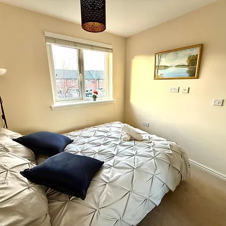 Torwood Townhouse - Superfast Wifi, Contractor Friendly With Free Parking Casa vacanze Edimburgo