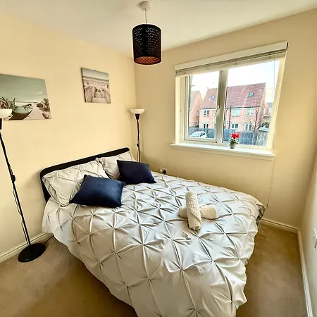 Torwood Townhouse - Superfast Wifi, Contractor Friendly With Free Parking Casa vacanze Edimburgo