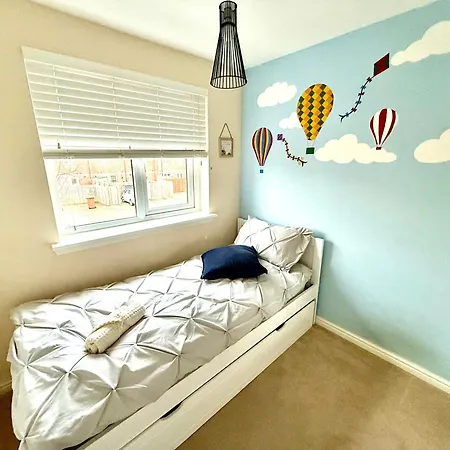 Torwood Townhouse - Superfast Wifi, Contractor Friendly With Free Parking * إدنبرة