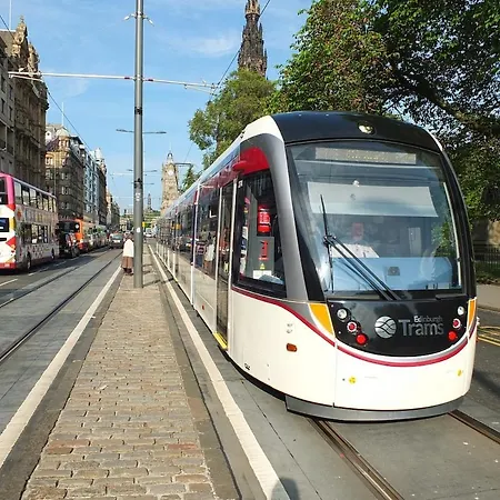 Cosy & Quiet Flat Near Haymarket Station Edinburgh