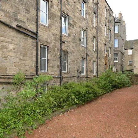 Cosy & Quiet Flat Near Haymarket Station Appartement