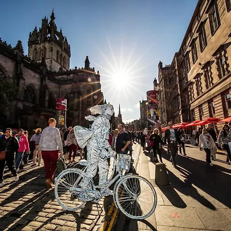 Cosy & Quiet Flat Near Haymarket Station Apartamento Edimburgo