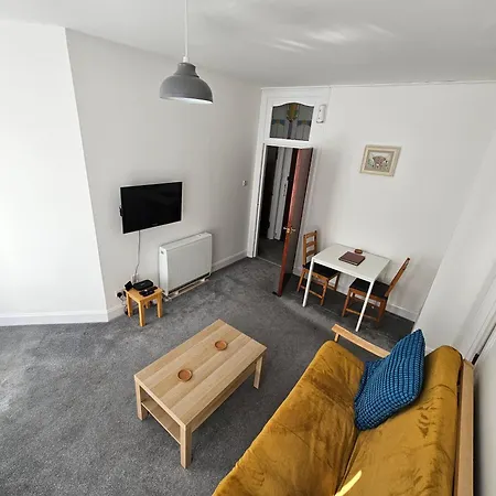 Flat In Old Town - Amazing Location Apartment