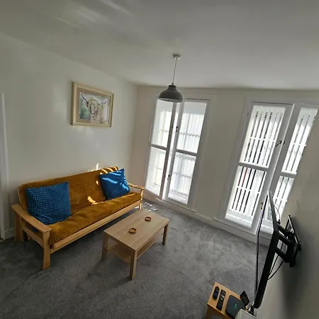 Apartment Flat In Old Town - Amazing Location *