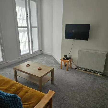 Flat In Old Town - Amazing Location Apartment
