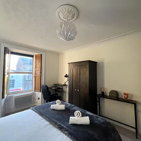 Centre - Meadows Apartment Edinburgh