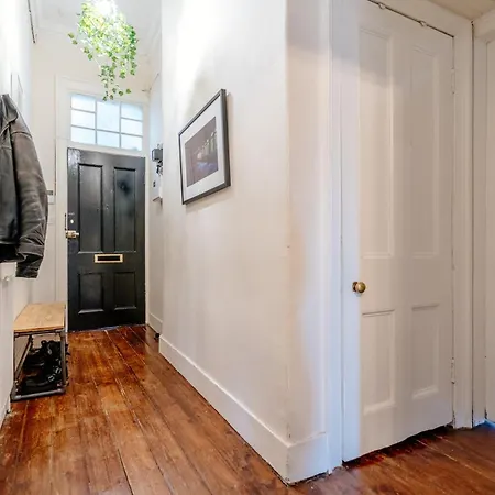 Georgian Flat - Perfect Festival Base! Apartment