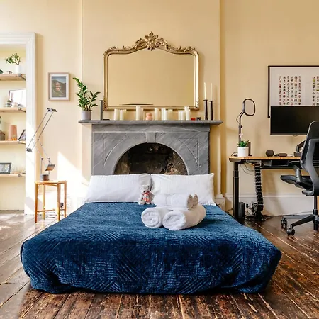 Georgian Flat - Perfect Festival Base! Apartment