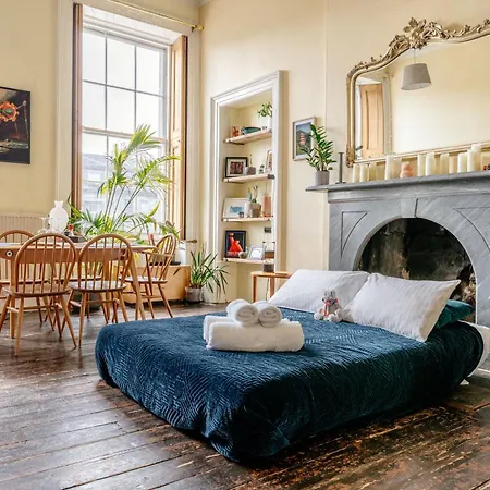 Georgian Flat - Perfect Festival Base! Apartment