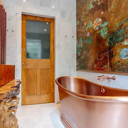 Craig S Lair Boho Jungle Apartament