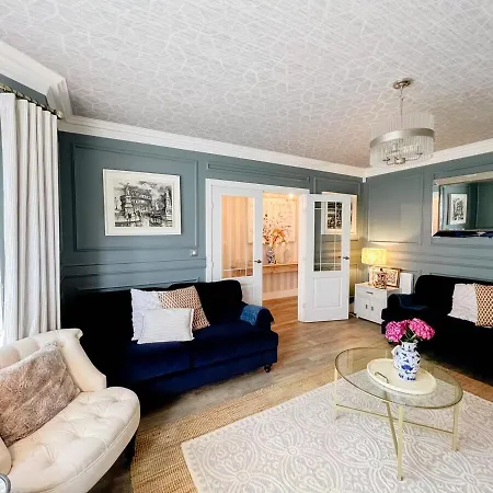 Luxury Large Family In