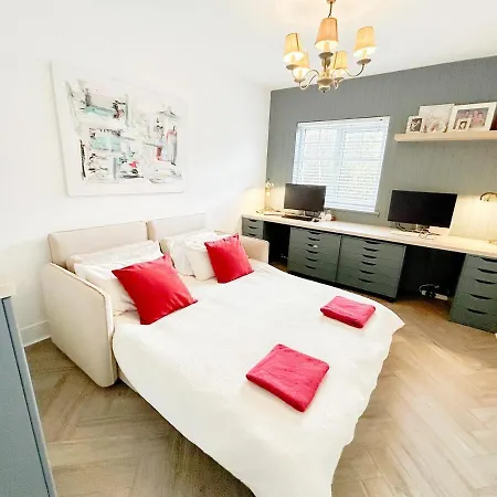 Luxury Large Family In *