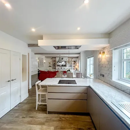 Luxury Large Family In