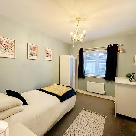 Luxury Large Family In * Edinburgh