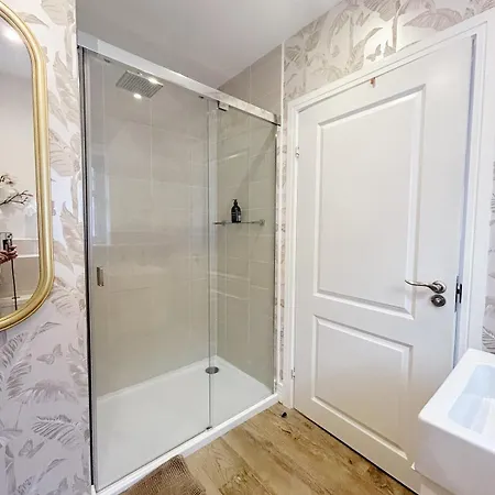 Luxury Large Family In Holiday home *