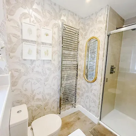 Luxury Large Family In Edinburgh