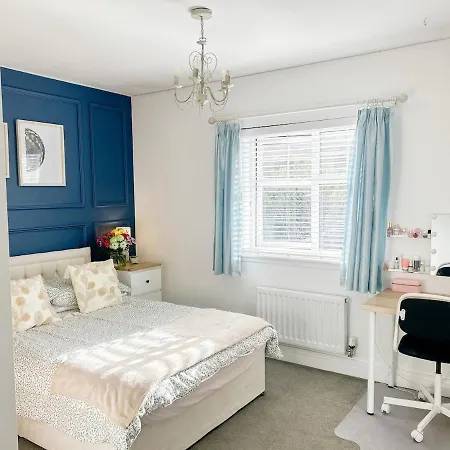 Luxury Large Family In * Edinburgh